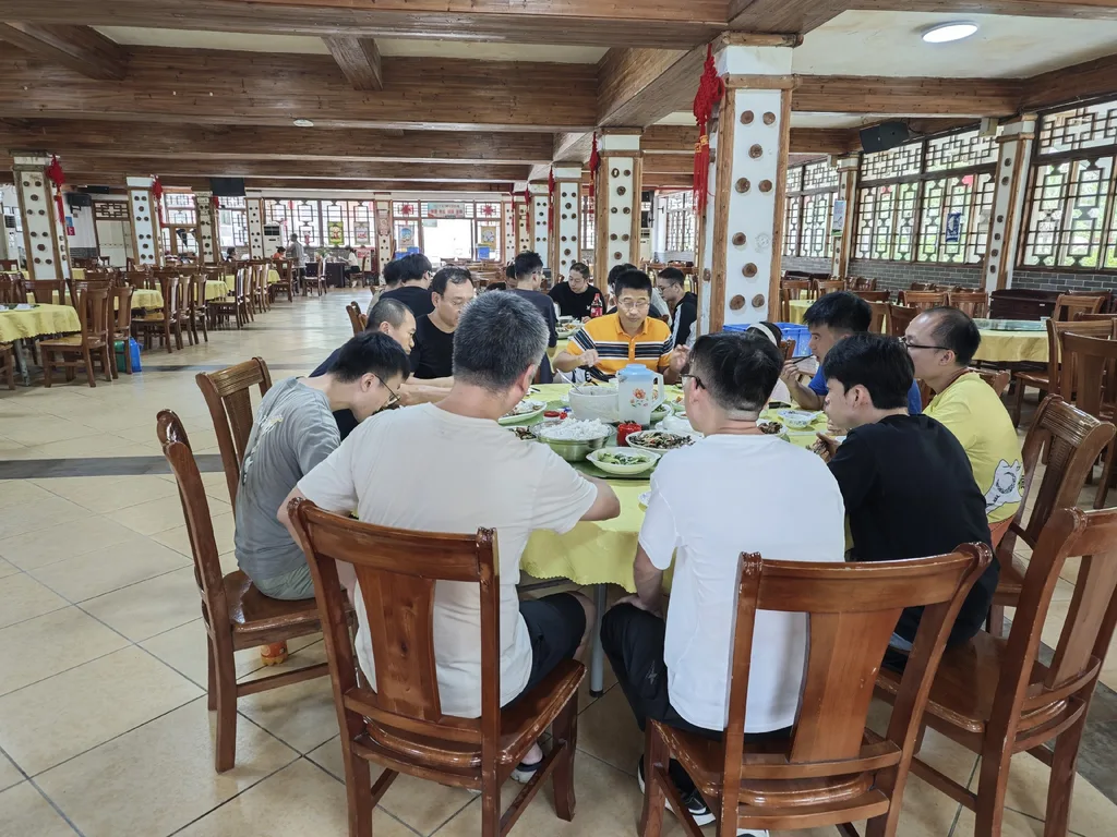 中腾团建 | 中腾微网（深圳）惠州平安山漂流团建活动成功举办